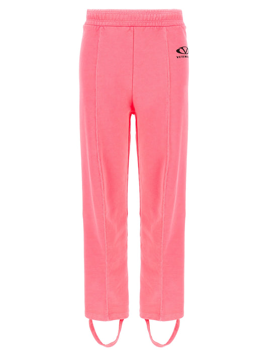 Joggers by Vetements for women in cotton polyester multicolor, pink & print features an refined tailoring silhouette, showcasing a premium with a and long cut for a refined tailoring look.