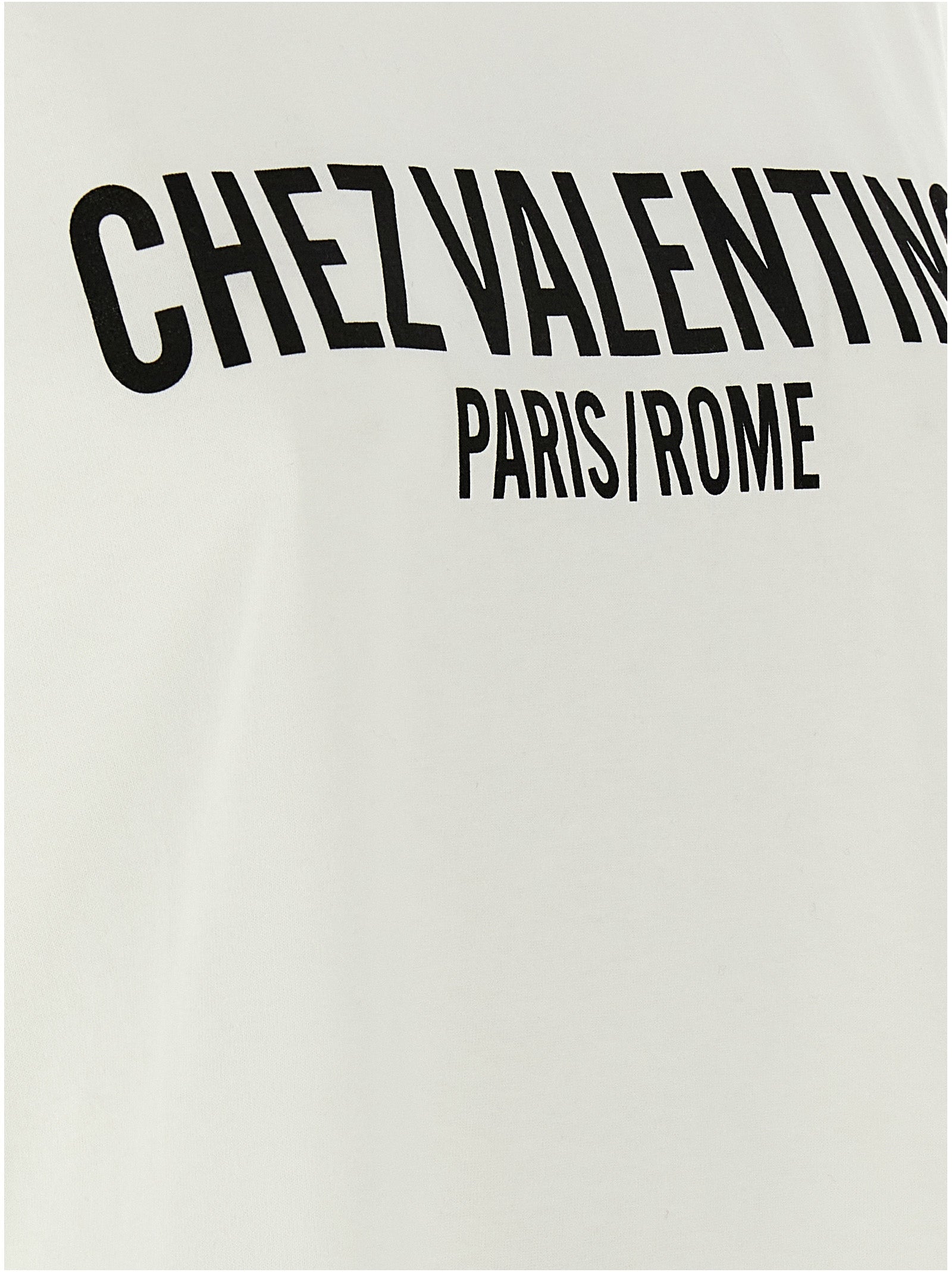 T-Shirt by Valentino Garavani for women in cotton bicolour, black, white & print showcases a dramatic silhouette, elegantly detailed with a dramatic and for a truly dramatic finish.