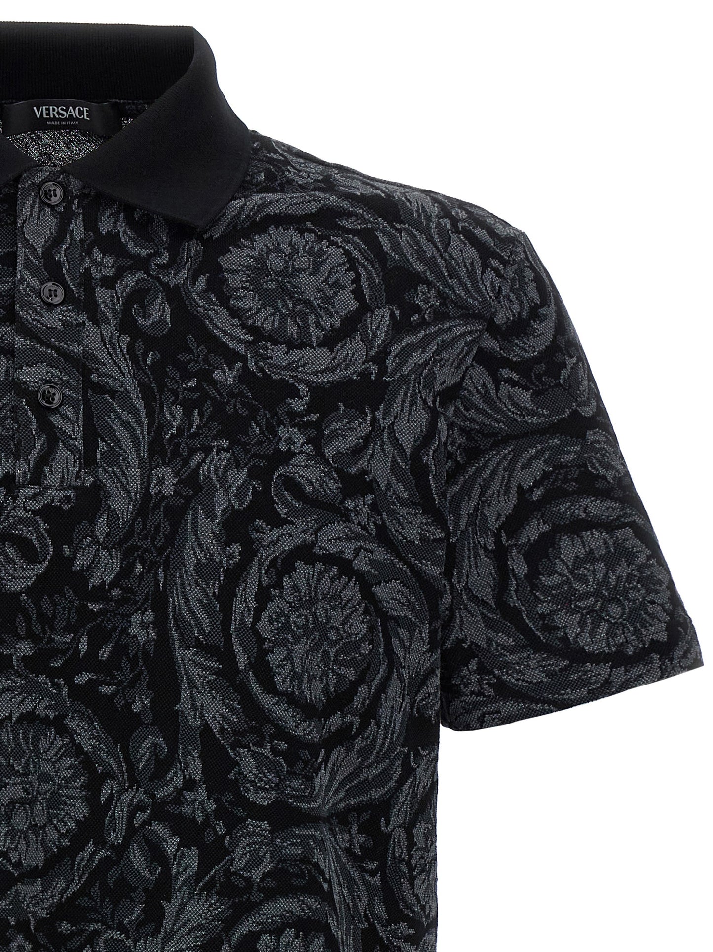 This Polo Shirt by Versace for men in cotton gray & jacquard presents a flawless silhouette, showcasing flawless detailing and a refined for a truly flawless aesthetic.