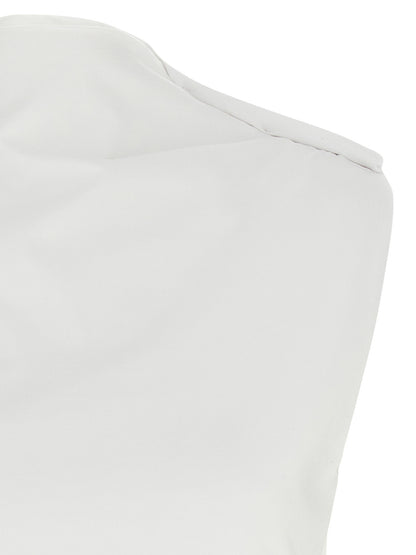 T-Shirt by Armarium for women in stretch cotton white features an edgy silhouette, meticulously detailed with a sophisticated and boat neckline for a truly edgy finish.