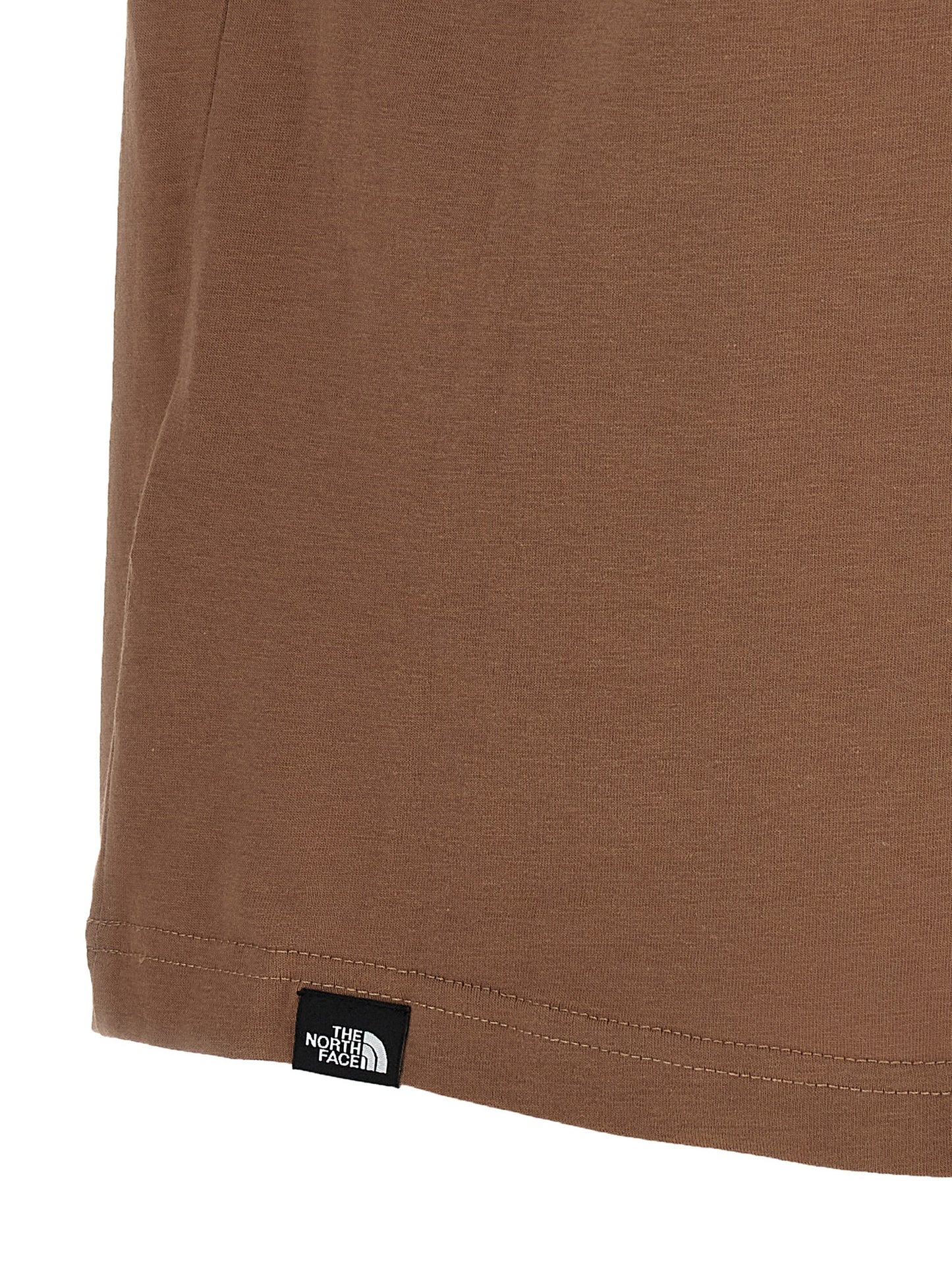 T-Shirt by The North Face for men in cotton polyester brown & print showcases a unassuming silhouette, artfully detailed with a refined and unassuming for a sophisticated, contemporary look.