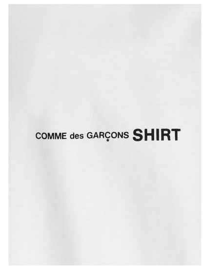 T-Shirt by Comme Des Garçons for men in cotton white showcases a unassuming silhouette, artfully detailed with a refined and unassuming for a sophisticated, contemporary look.