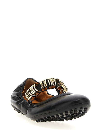 Ballet Flat Shoes by Tod's for women in lamb leather black & gold features an captivating silhouette, showcasing the captivating style of the Grace Women's Lamb Leather Ballet Flat Shoes with its distinct and refined .
