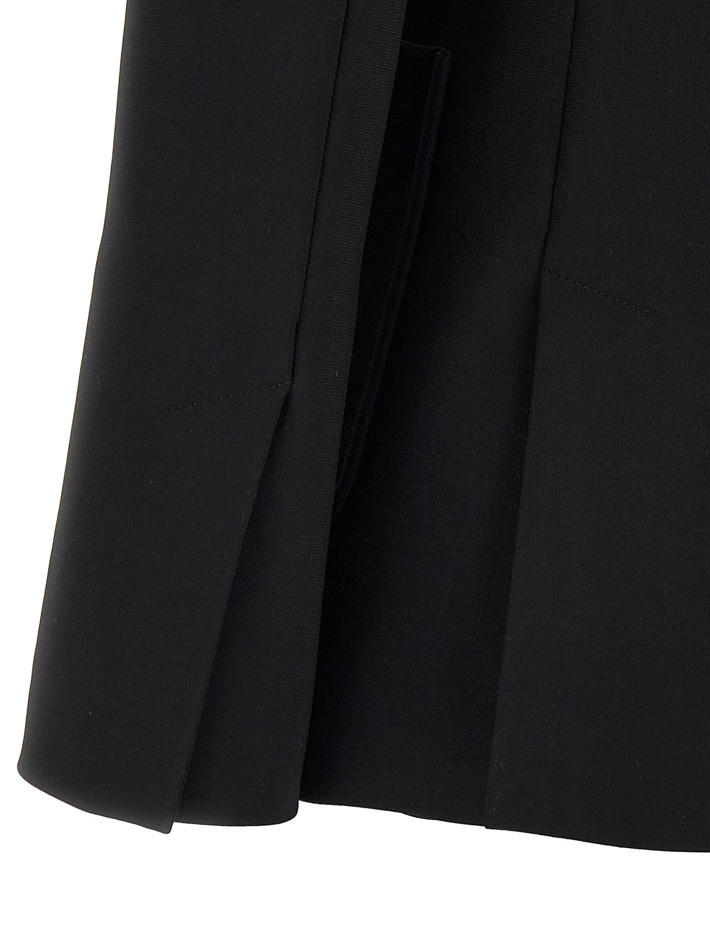 Blazer by Max Mara for women in stretch polyamide viscose black features an stylish silhouette, showcasing a sophisticated and stylish for a truly stylish finish.