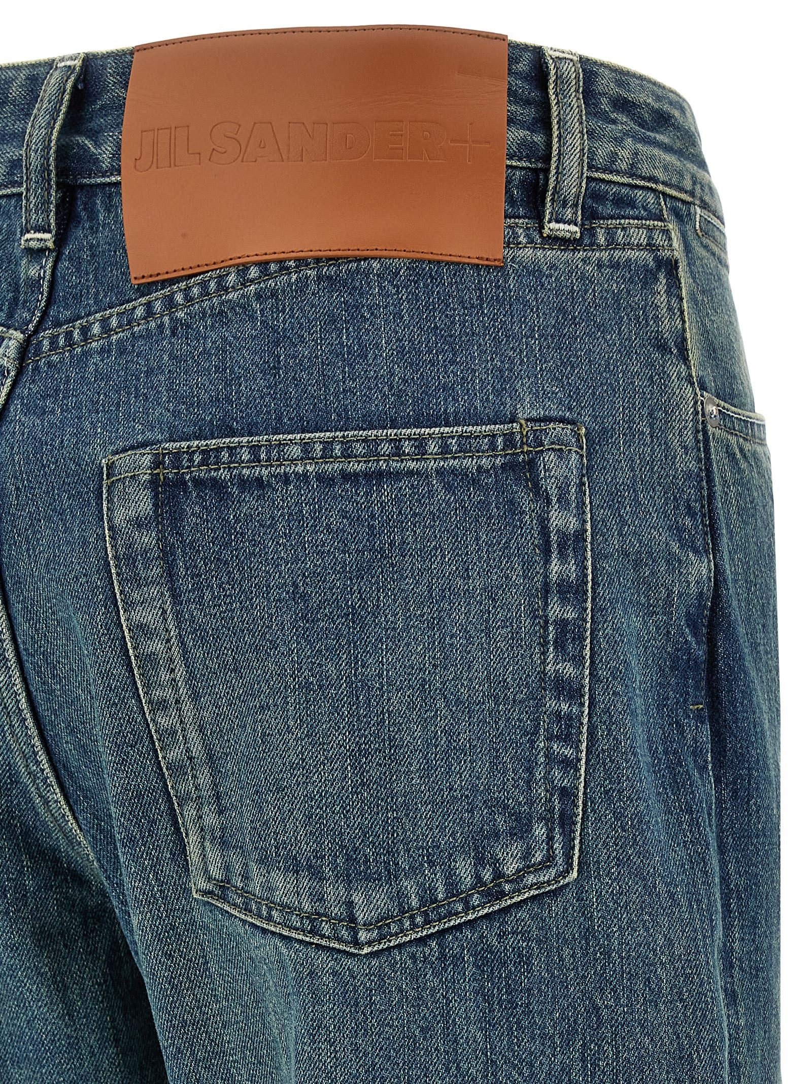 Jeans by Jil Sander for women in cotton denim blue features an sophisticated and straight-leg & slim with a precise long, creating a sophisticated and sophisticated silhouette.