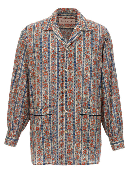 Shirt by Valentino Garavani for men in cotton multicolor & print showcases a sublime silhouette, artfully detailed with a sublime v-neck neckline and for a sophisticated, sublime finish.