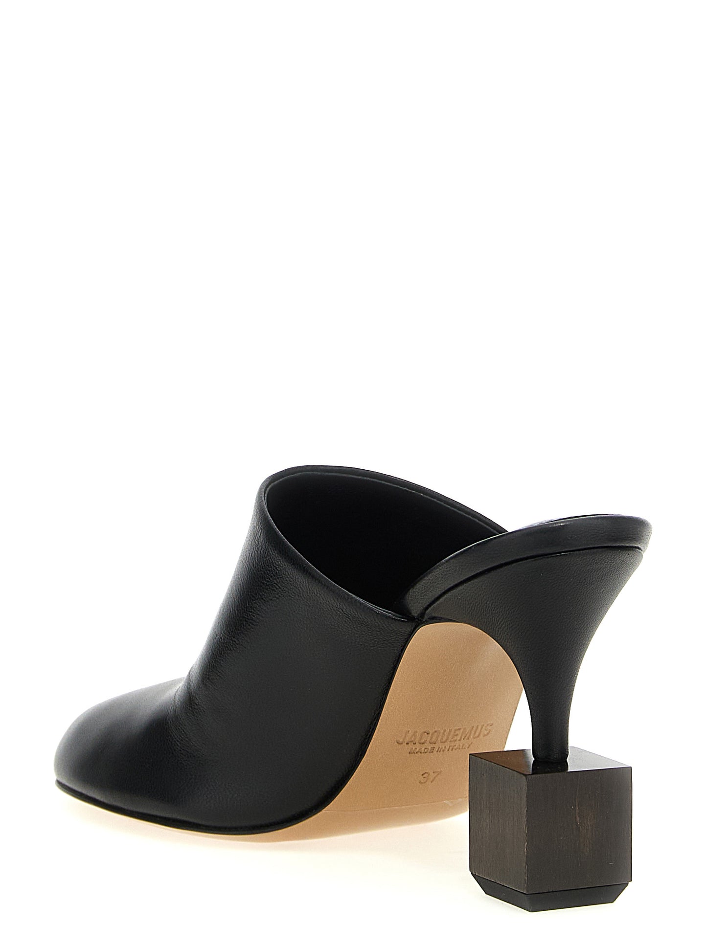 This High-Heel Mules Pumps Heels by Jacquemus for women in lamb leather black presents a effortlessly chic silhouette from the Bisou Women's Lamb Leather High-Heel Mules Pumps Heels collection, featuring a effortlessly chic high-heel and effortlessly chic .