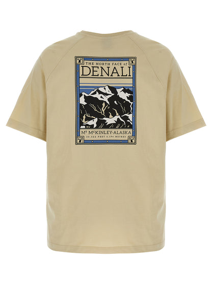 T-Shirt by The North Face for men in cotton beige & print showcases a unassuming silhouette, artfully detailed with a refined and unassuming for a sophisticated, contemporary look.