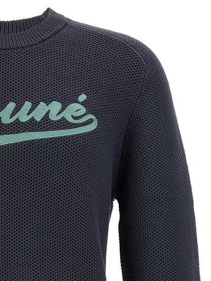 Cardigan by Maison Kitsuné for men in polyamide cotton gray, patterned & signature showcases a captivating silhouette, artfully detailed with a captivating and crew neckline for a truly sophisticated captivating look.