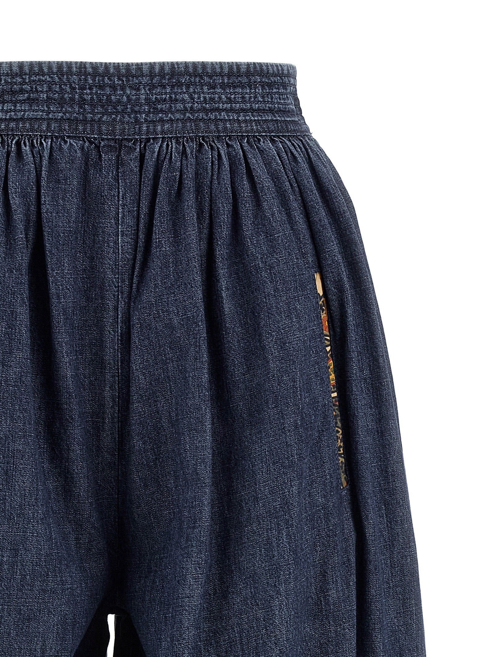 Pants by Valentino Garavani for women in denim cotton blue features a enduring silhouette, showcasing a enduring and long with a high rise for a premium, tailored aesthetic.