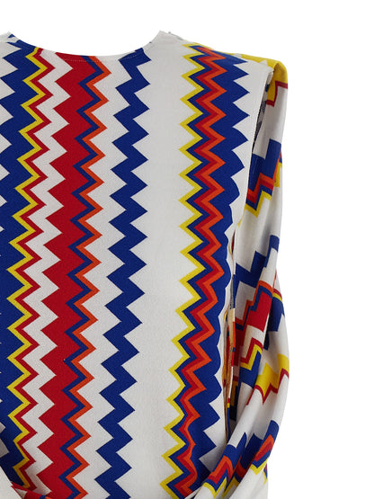 Dress by Missoni for women in polyester & viscose multicolor & patterned features an cute silhouette, detailed with a and crew neckline that elegantly flows into a cute short.