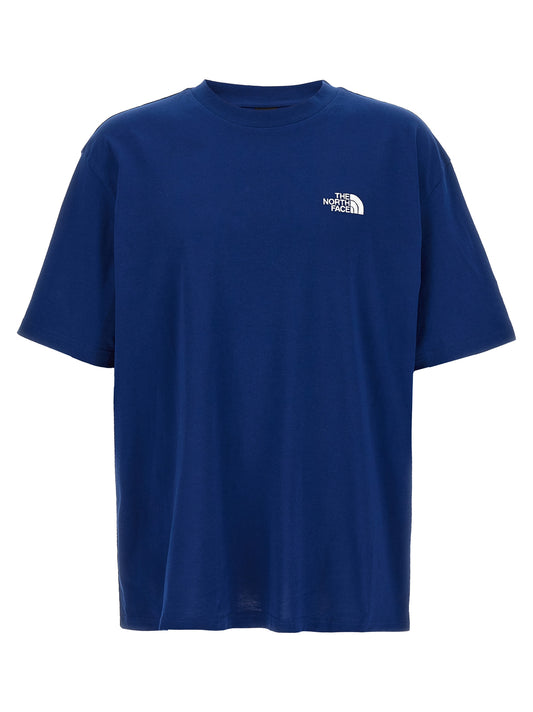 T-Shirt by The North Face for men in cotton blue showcases a dramatic silhouette, elegantly detailed with a dramatic crew neckline and for a truly dramatic finish.