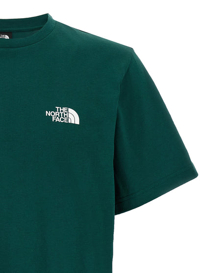 T-Shirt by The North Face for men in cotton polyester bicolour, green & print features an edgy silhouette, meticulously detailed with a sophisticated and crew neckline for a truly edgy finish.