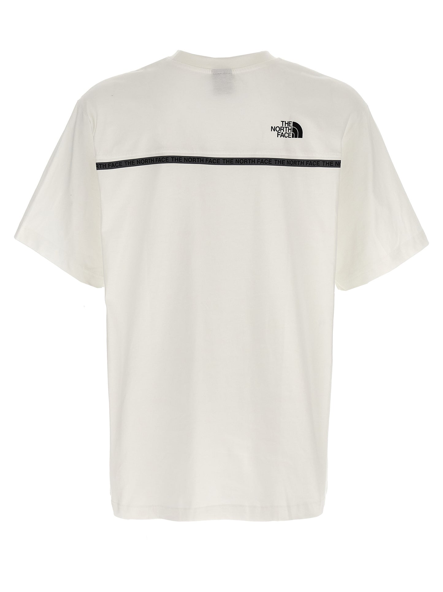 T-Shirt by The North Face for men in cotton bicolour, black & white showcases a dramatic silhouette, elegantly detailed with a dramatic crew neckline and for a truly dramatic finish.
