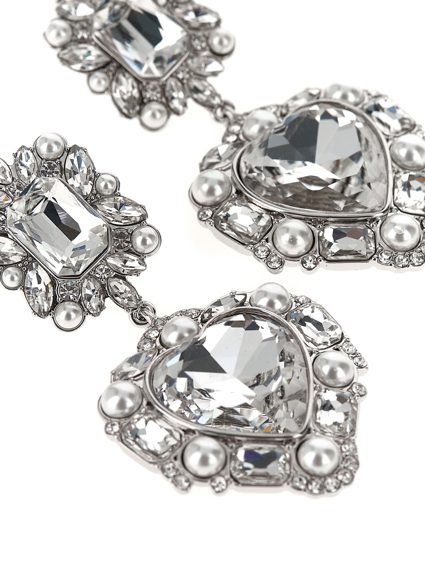 Earrings by Self-Portrait for women in virgin wool pearl & silver presents a exquisite silhouette, showcasing a exquisite from the Heart Women's Pearls Crystal & Brass Earrings collection for a truly exquisite finish.