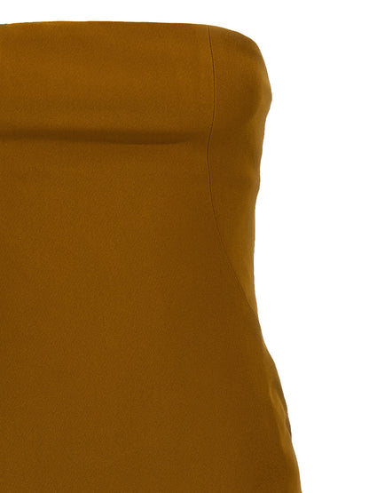 Dress by The Attico for women in marabou acrylic bicolour & green features an magnificent silhouette, artfully detailed with a magnificent split neckline and that flows into an magnificent short mini.
