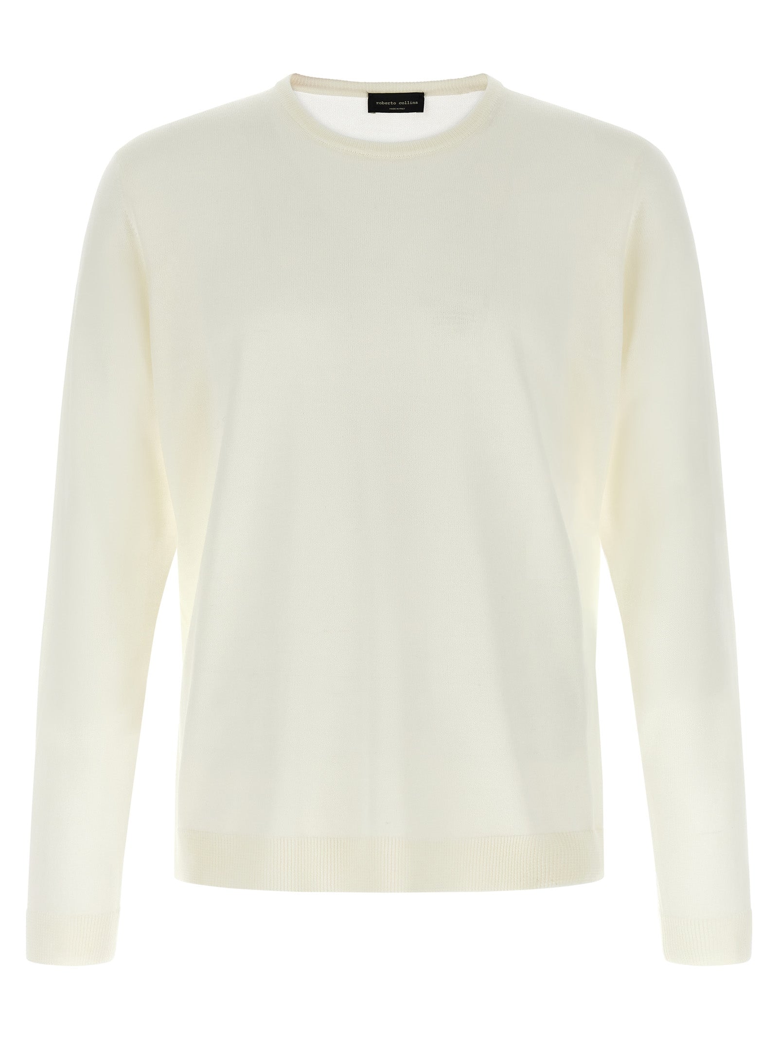 Cardigan by Roberto Collina for men in merino wool beige showcases a luxurious silhouette, meticulously detailed with a sophisticated wrap crew neckline and for a refined finish.
