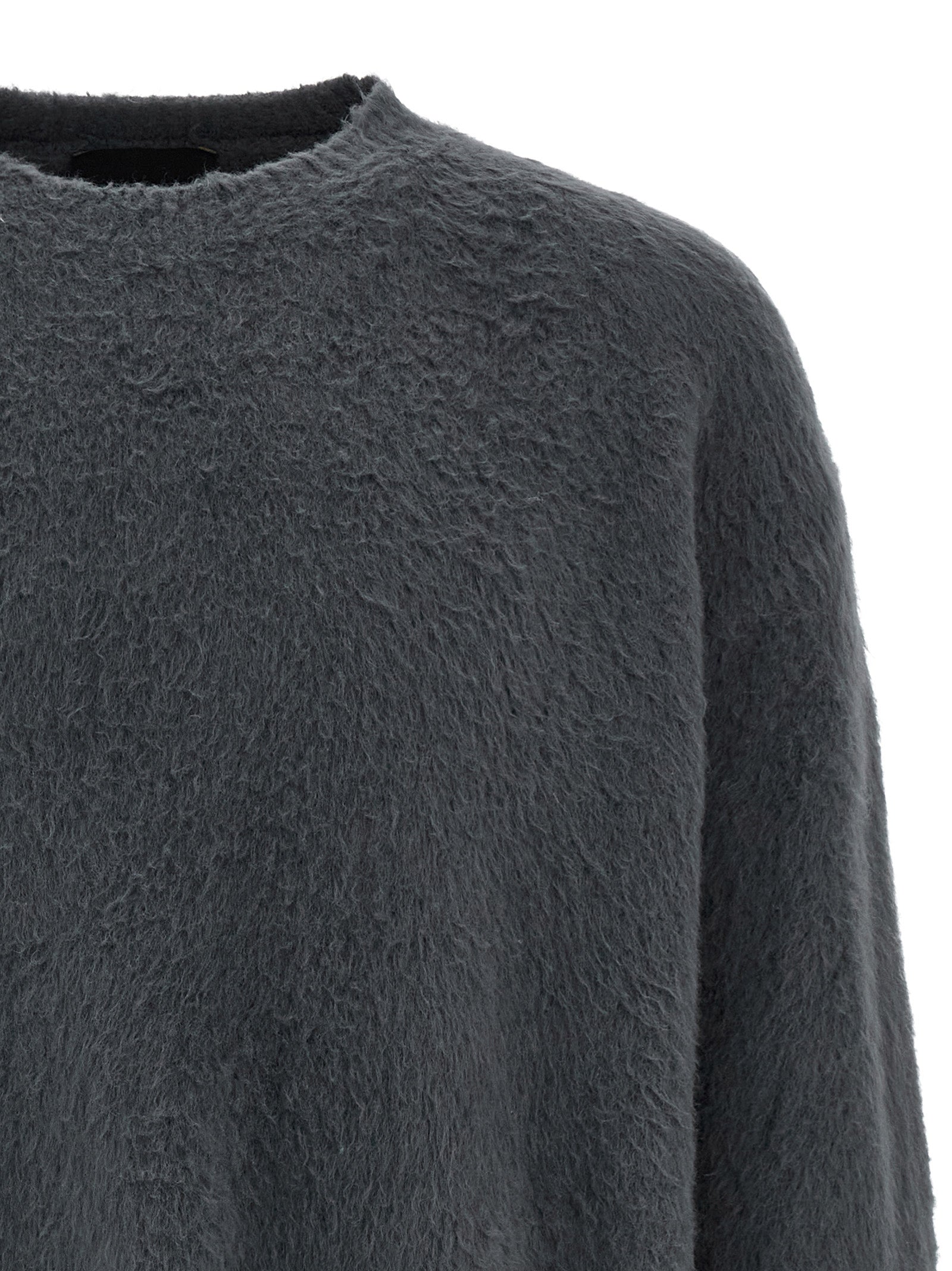 Cardigan by Roberto Collina for men in plush polyamide & cotton gray presents a textural silhouette, artfully finished with a textural and for a sophisticated, textural look.