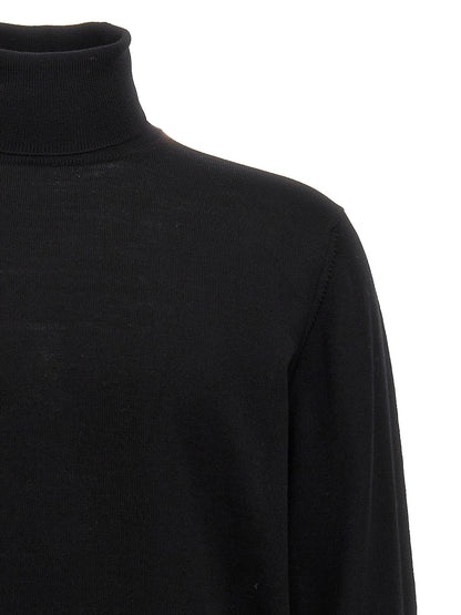 Cardigan by Roberto Collina for men in merino wool black features an crisp silhouette, showcasing a sophisticated and detail for a truly crisp finish.