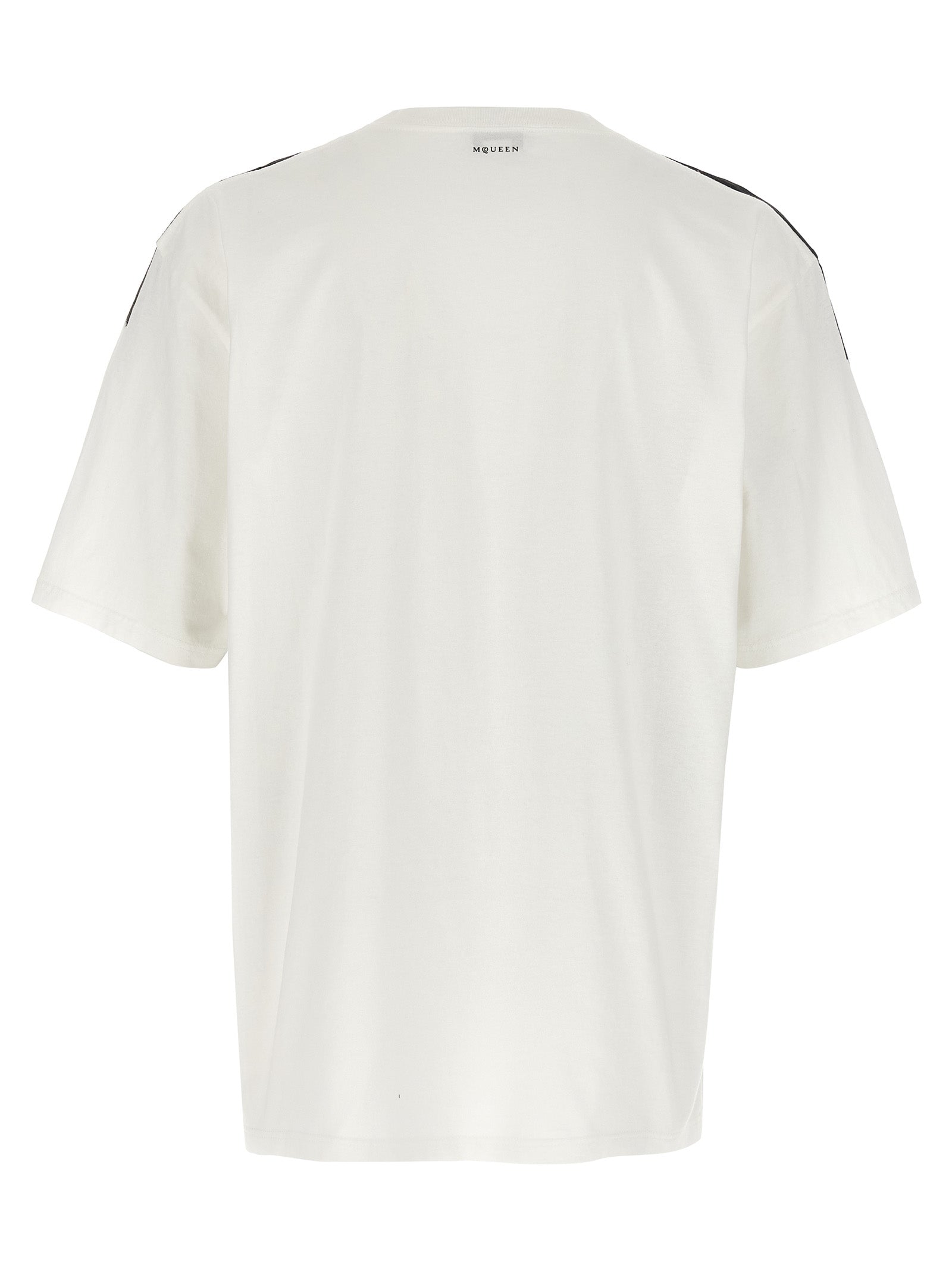 T-Shirt by Alexander McQueen for men in cotton bicolour, black, white & print showcases a dramatic silhouette, elegantly detailed with a dramatic crew neckline and for a truly dramatic finish.