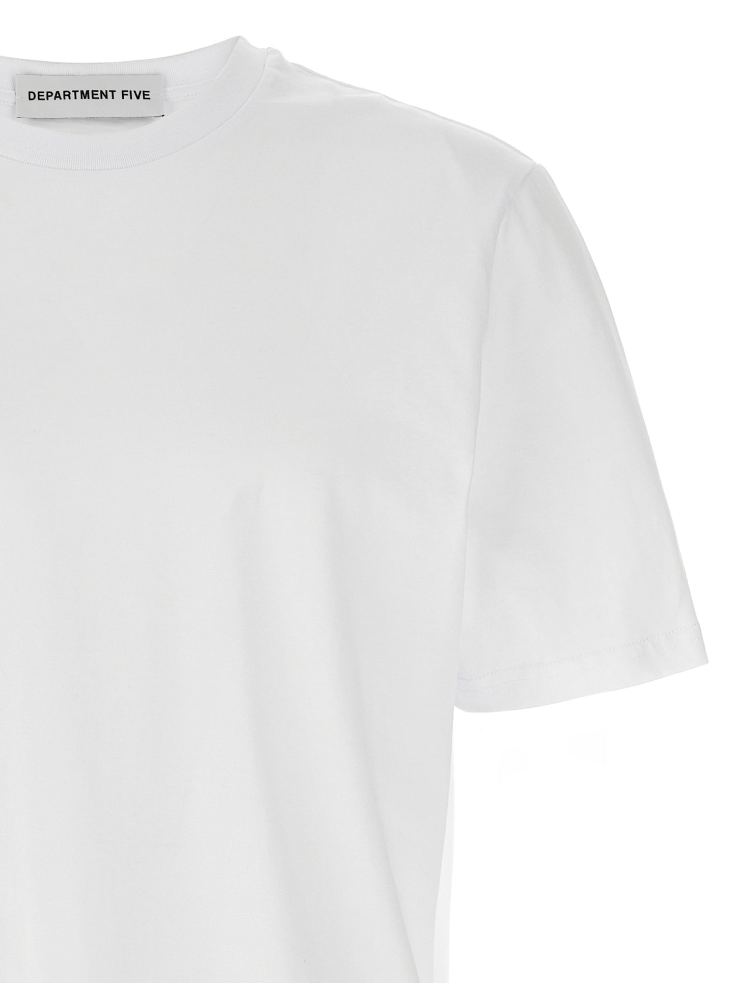 T-Shirt by Department 5 for men in cotton white & print showcases a chic silhouette, artfully detailed with a chic crew neckline and for a chic finish.