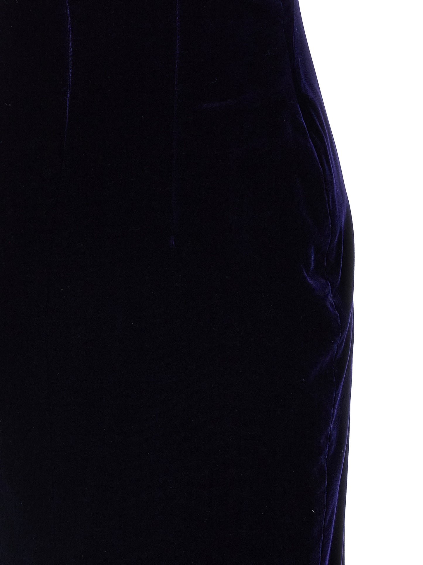Dress by Tom Ford for women in viscose cupro velvet blue features an magnificent silhouette, artfully detailed with a magnificent and that flows into an magnificent midi.
