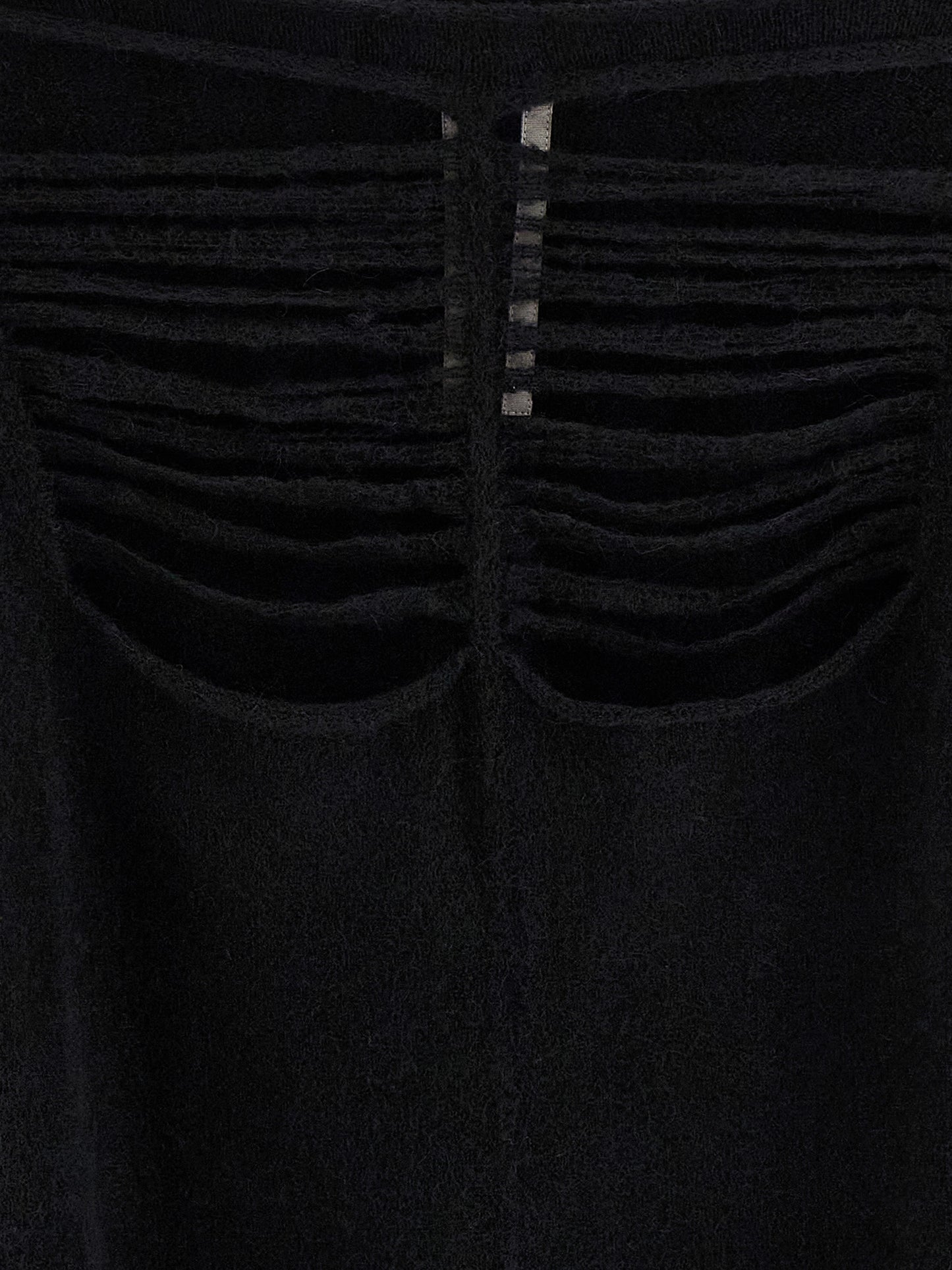 Cardigan by Rick Owens for women in nylon & wool black showcases a captivating silhouette, artfully detailed with a captivating and for a truly sophisticated captivating look.