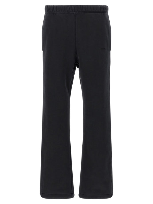 Joggers by PURPLE for men in cotton black & purple features an sophisticated and straight-leg & wide with a precise long, creating a sophisticated and sophisticated silhouette.