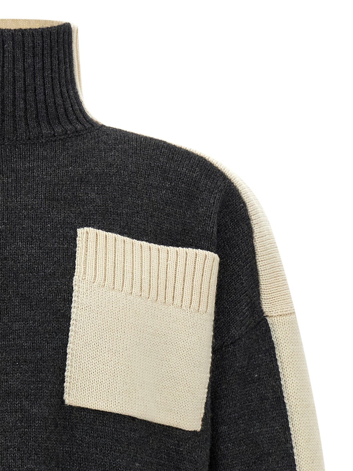 Cardigan by J.W.Anderson for men in cashmere acrylic wool gray presents a textural silhouette, artfully finished with a textural high-neck neckline and for a sophisticated, textural look.