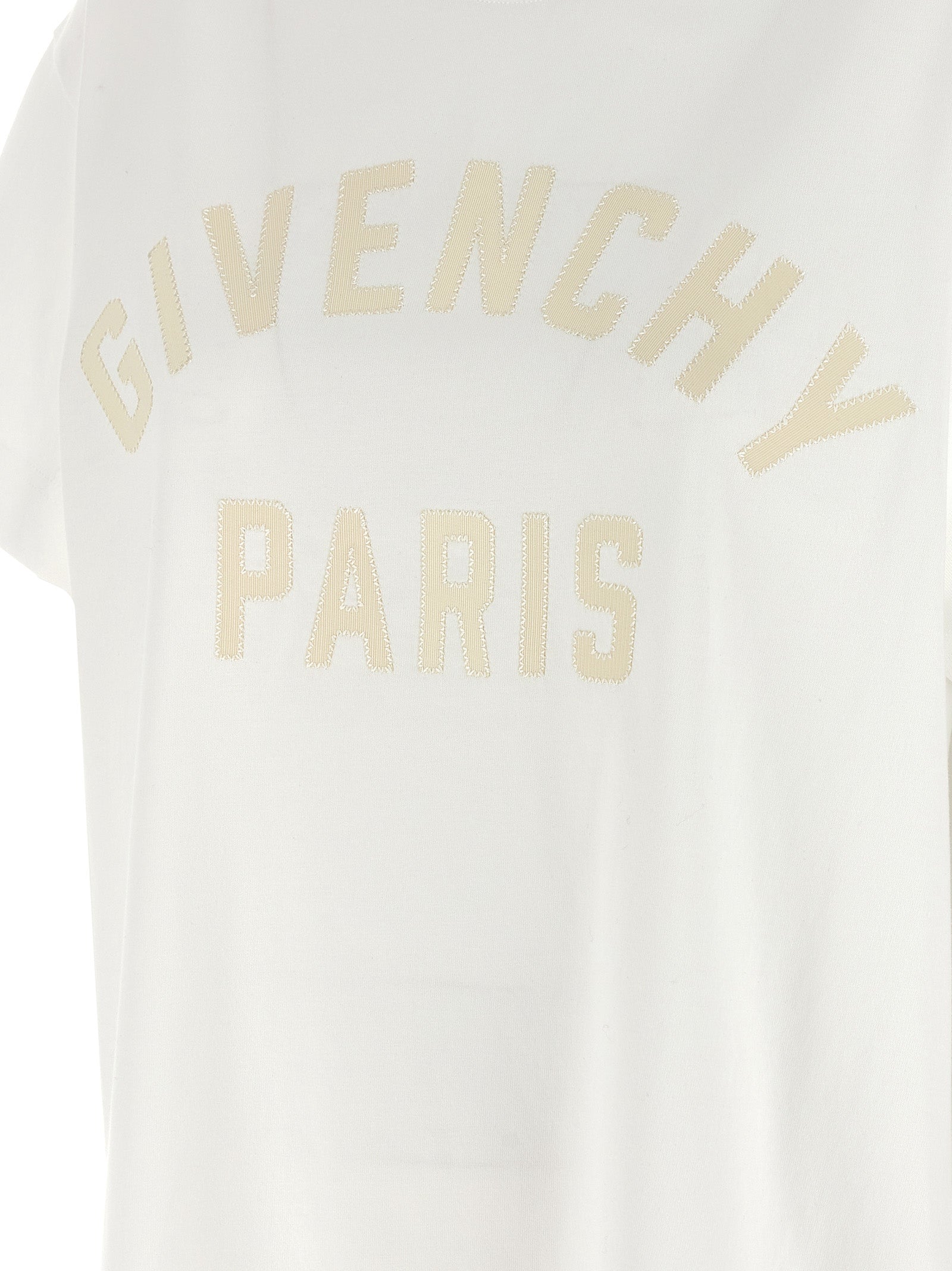 T-Shirt by Givenchy for women in cotton white showcases a fashionable silhouette, elegantly detailed with a fashionable and for a sophisticated, high-fashion look.