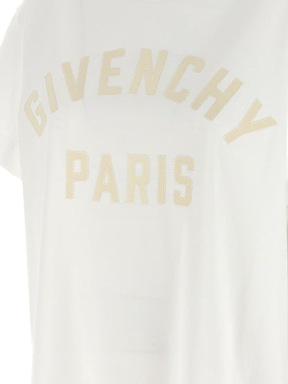 T-Shirt by Givenchy for women in cotton white showcases a fashionable silhouette, elegantly detailed with a fashionable and for a sophisticated, high-fashion look.