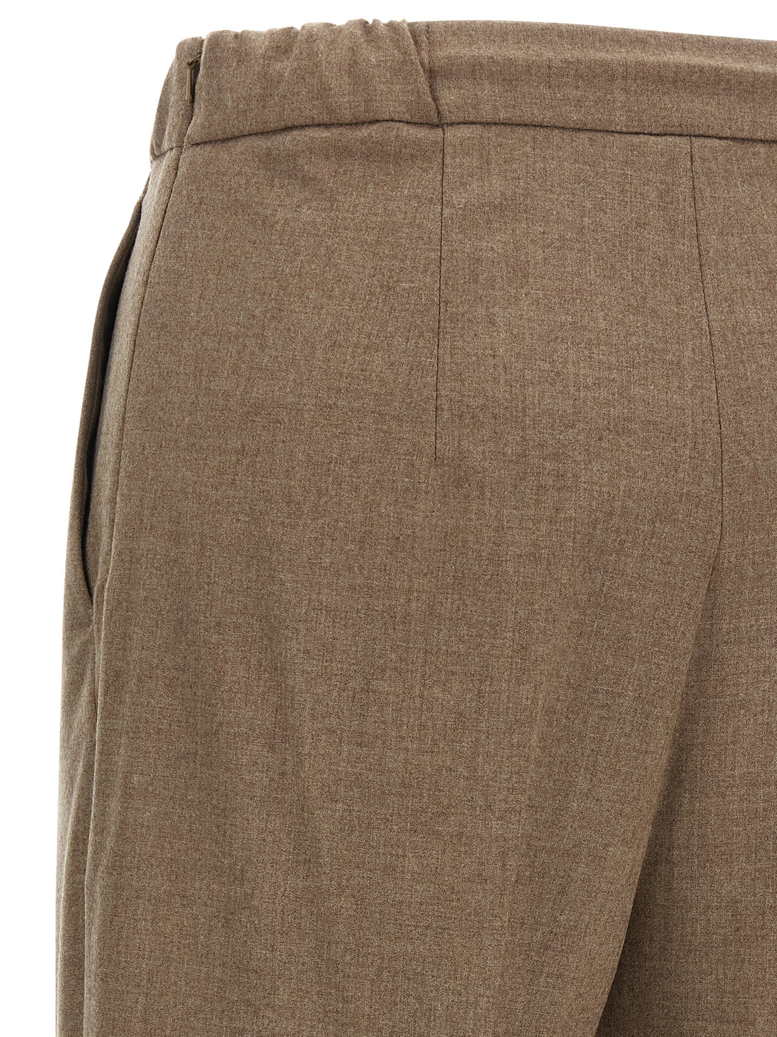 Trousers by Max Mara for women in cashmere gray presents a perennial silhouette, meticulously tailored with a straight-leg cut, long finish, and an elegant .