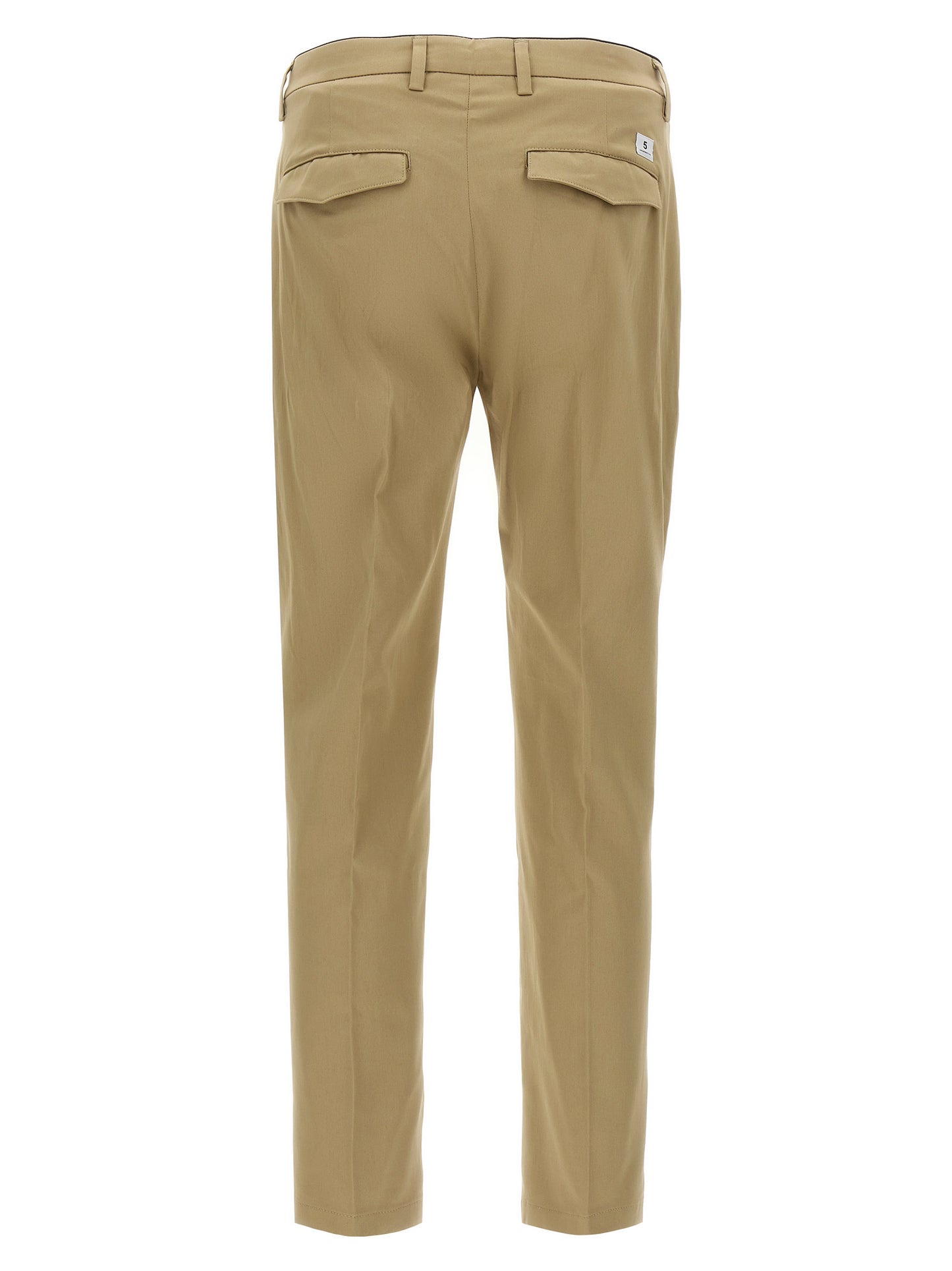 Trousers by Department 5 for men in stretch cotton beige presents a perennial silhouette, meticulously tailored with a cropped cut, cropped finish, and an elegant .
