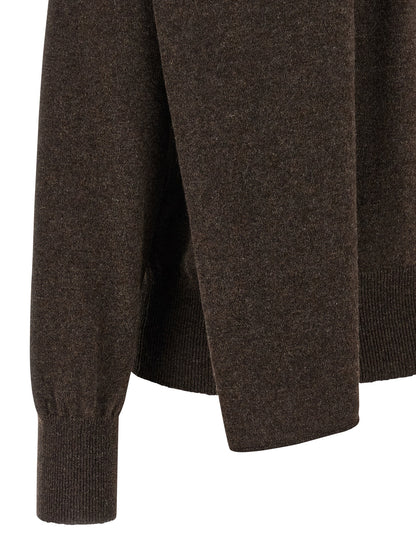 Cardigan by Ferragamo for women in cashmere brown features an impeccable silhouette, showcasing a sophisticated and detail for a truly impeccable finish.