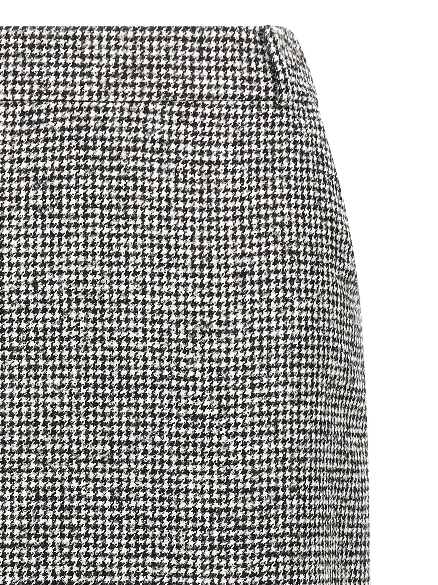 Skirt by Ermanno Scervino for women in polyamide acrylic wool bicolour, black & white showcases a sultry silhouette, elegantly defined by its midi and the sophisticated sultry design of the Women's Sheath Polyamide Acrylic Wool Midi Skirt.