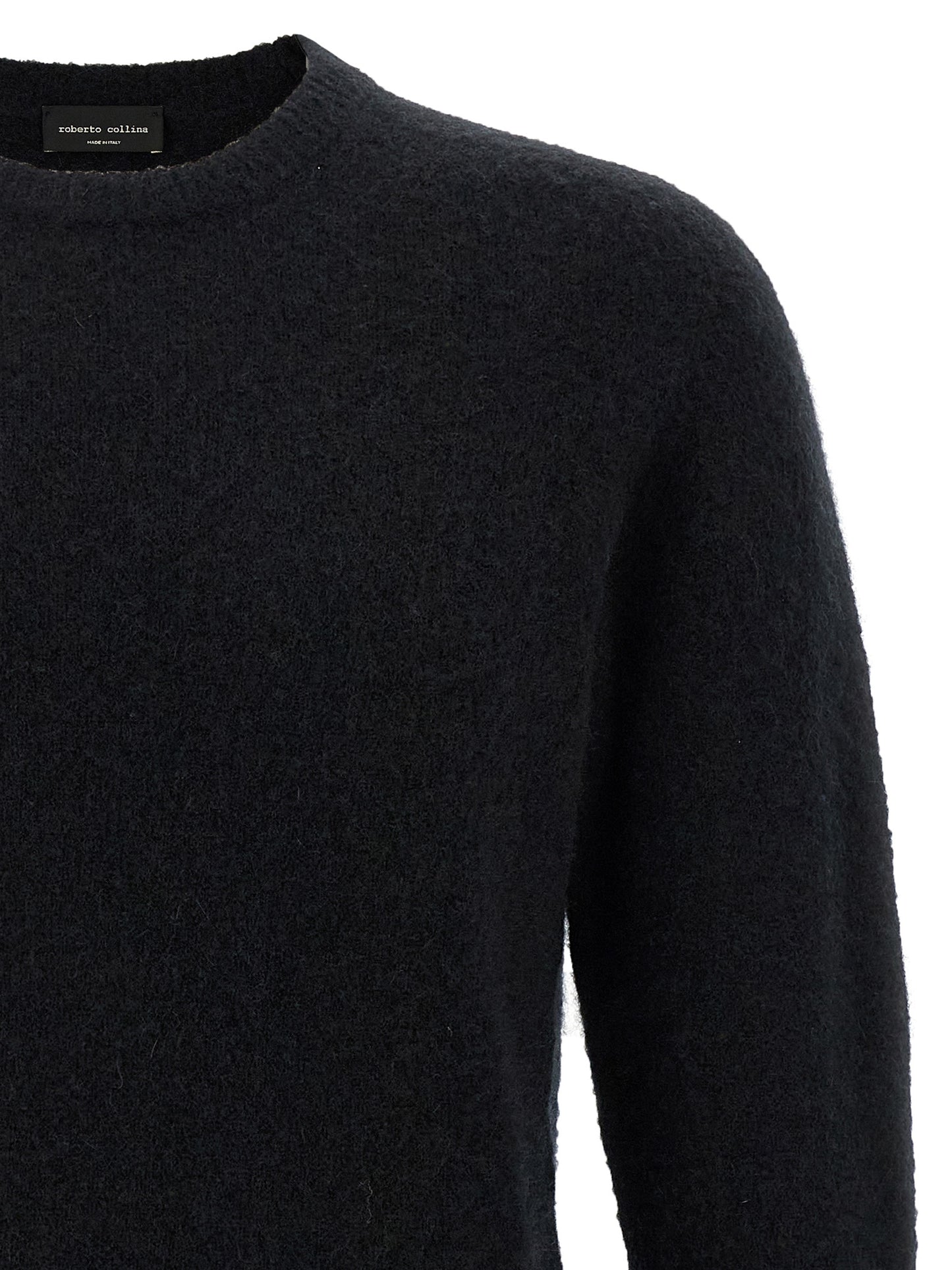 Cardigan by Roberto Collina for men in silk cashmere & polyester black features an crisp silhouette, showcasing a sophisticated crew neckline and detail for a truly crisp finish.