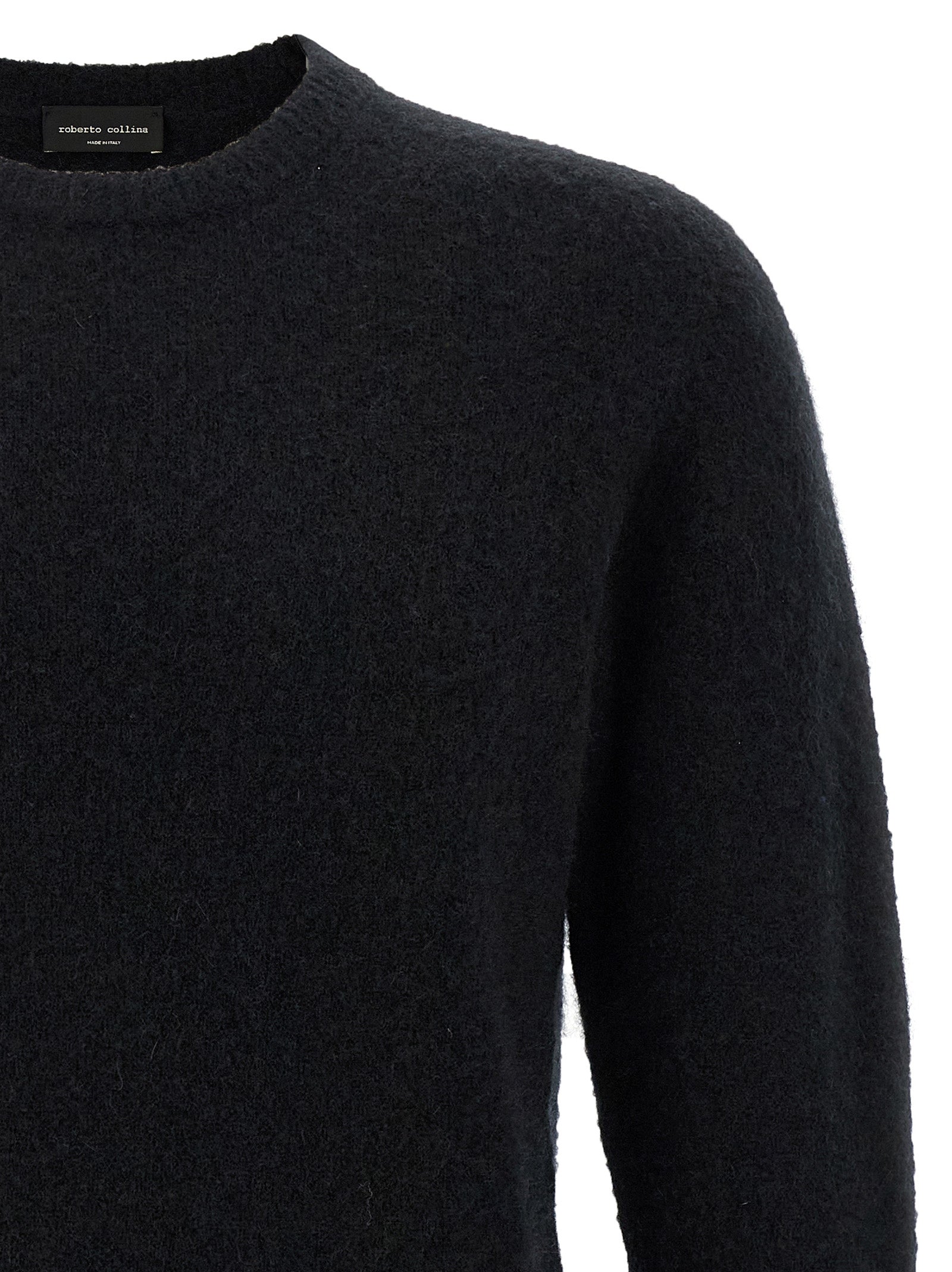 Cardigan by Roberto Collina for men in silk cashmere & polyester black features an crisp silhouette, showcasing a sophisticated crew neckline and detail for a truly crisp finish.