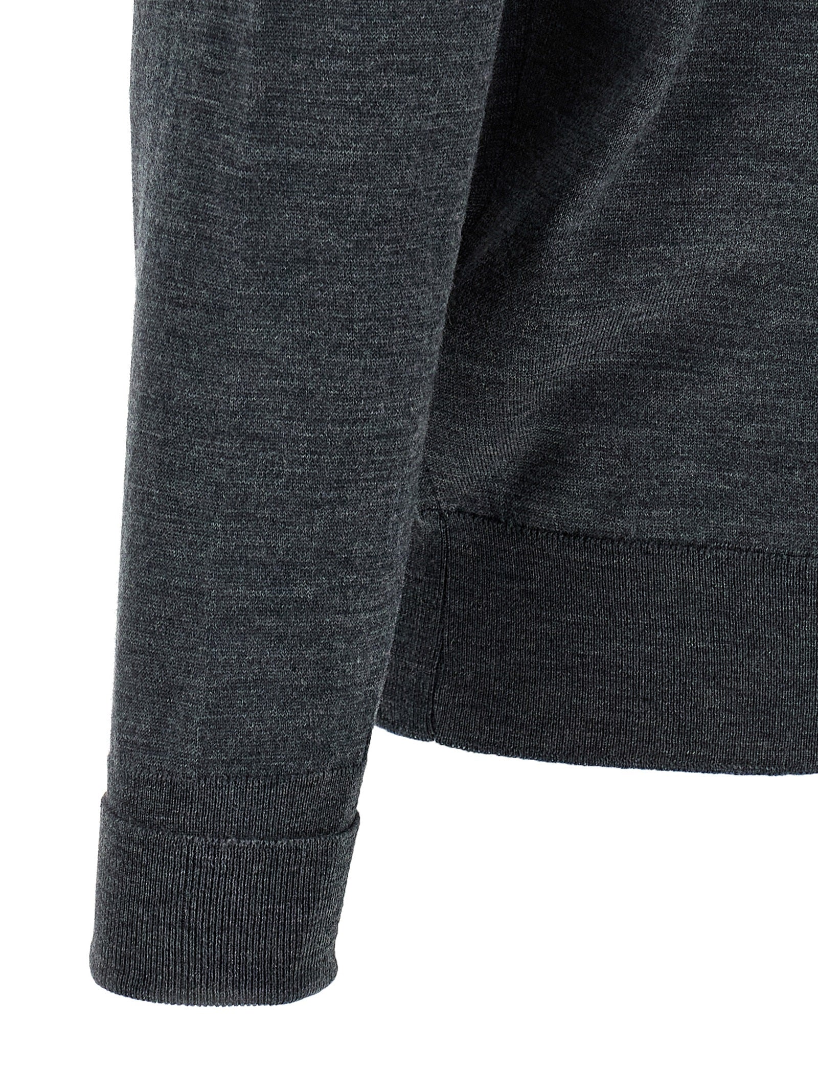 Cardigan by JOHN SMEDLEY for men in merino wool gray features a dramatic silhouette, showcasing a sophisticated and dramatic detail for a timeless, premium look.