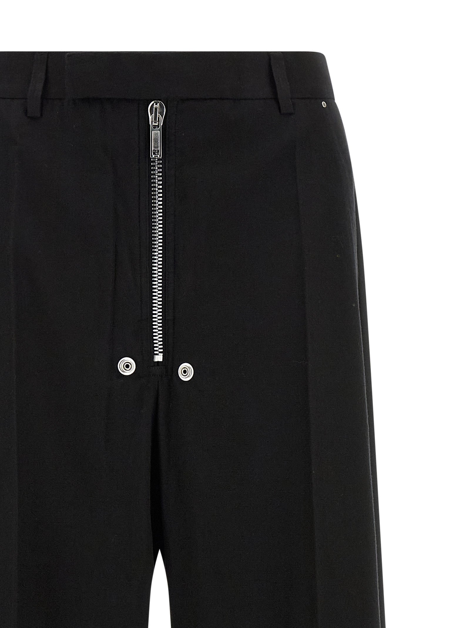 Pants by Rick Owens for women in wool cotton black showcases a unrivaled comfort silhouette, featuring a wide cut and long with a for a unrivaled comfort and refined aesthetic.