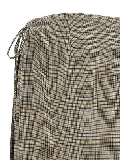 Skirt by Marni for women in polyester & virgin wool gray features an tailored silhouette, artfully capturing the essence of Women's Polyester & Virgin Wool Midi Skirt in a sophisticated midi.