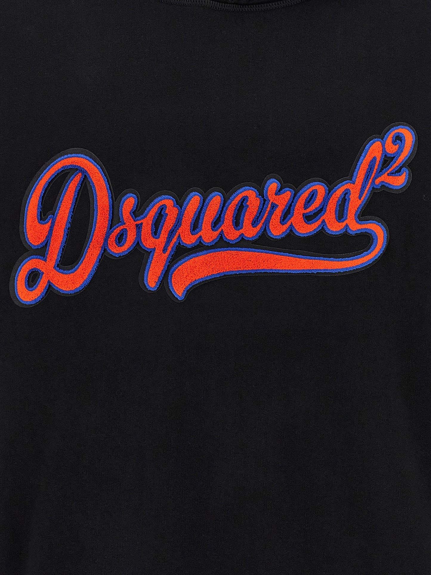 Sweatshirt Hoodie by Dsquared² for men in cotton black features an dramatic silhouette, showcasing a sophisticated and dramatic for a refined, modern aesthetic.