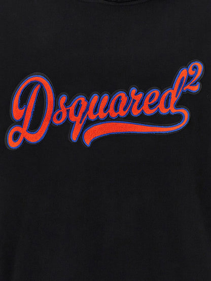 Sweatshirt Hoodie by Dsquared² for men in cotton black features an dramatic silhouette, showcasing a sophisticated and dramatic for a refined, modern aesthetic.