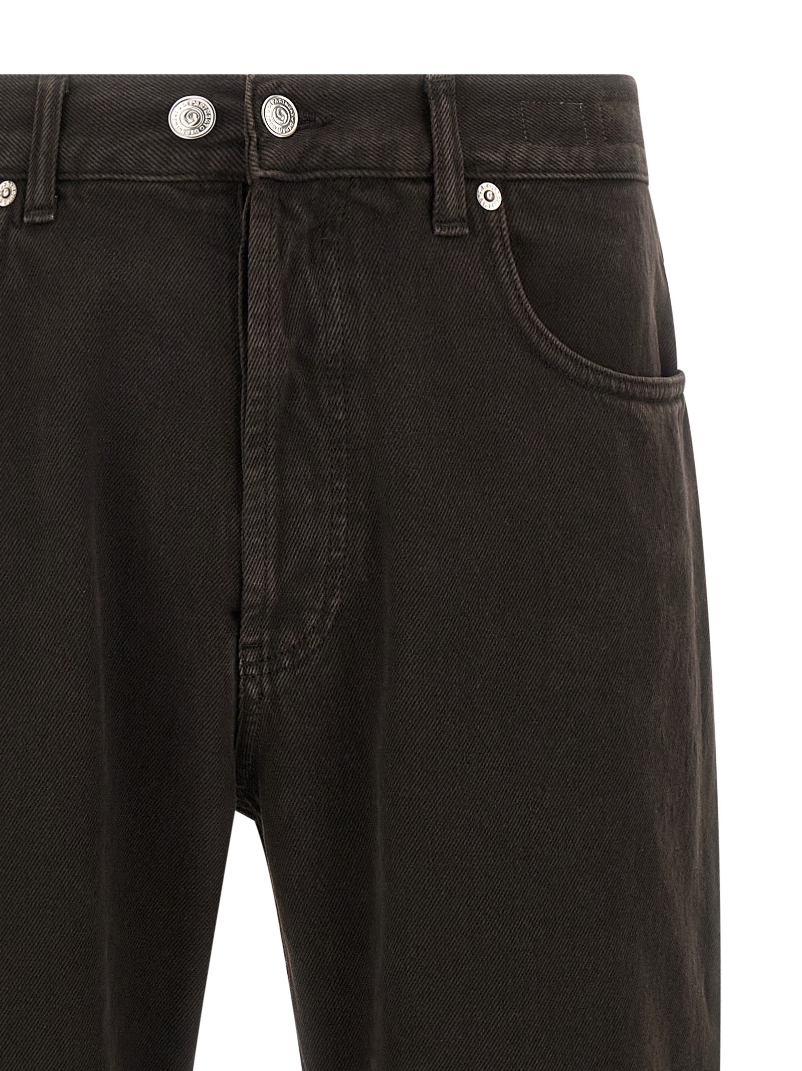 Jeans by Department 5 for men in denim cotton black features a refined silhouette with a refined tapered-leg, straight-leg & cropped, defined by a mid rise and a refined cropped for a refined finish.