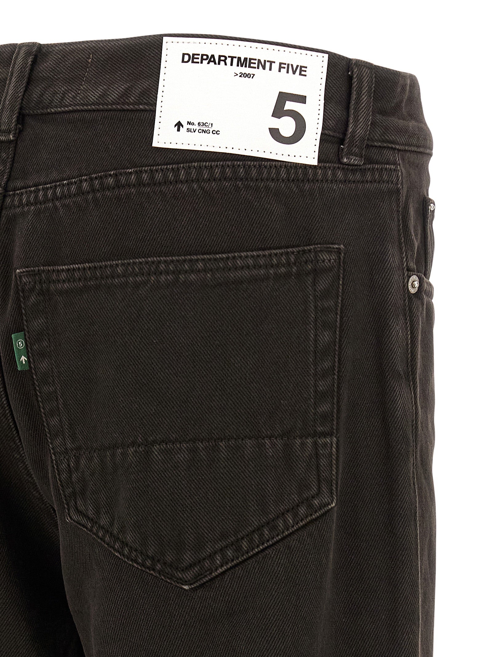Jeans by Department 5 for men in denim cotton black features a polished silhouette with a polished tapered-leg, straight-leg & cropped, reaching a polished cropped and finished with a polished mid rise.