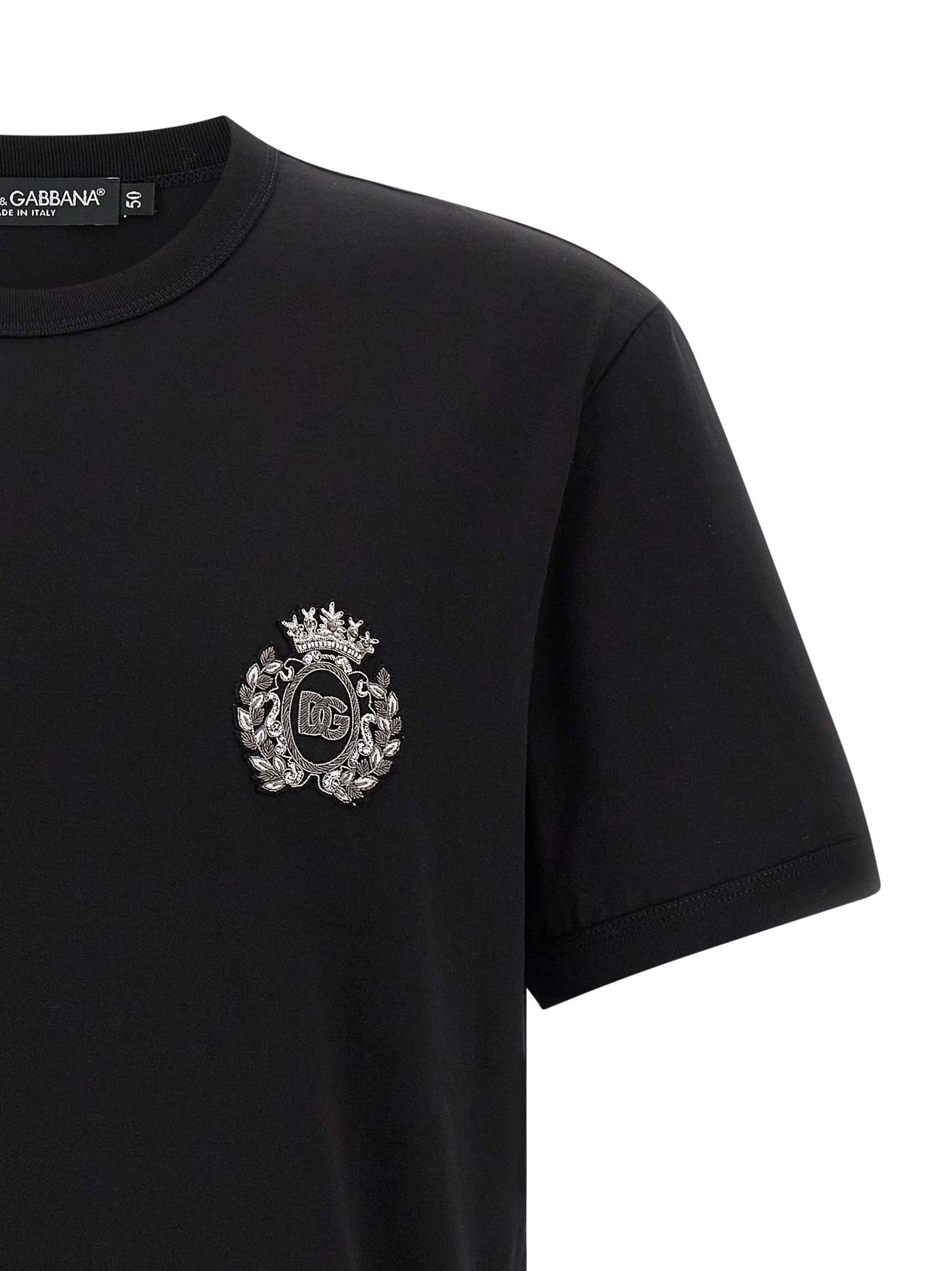 T-Shirt by Dolce & Gabbana for men in cotton black features an on trend silhouette, perfectly showcasing a on trend and crew neckline for an elevated aesthetic.