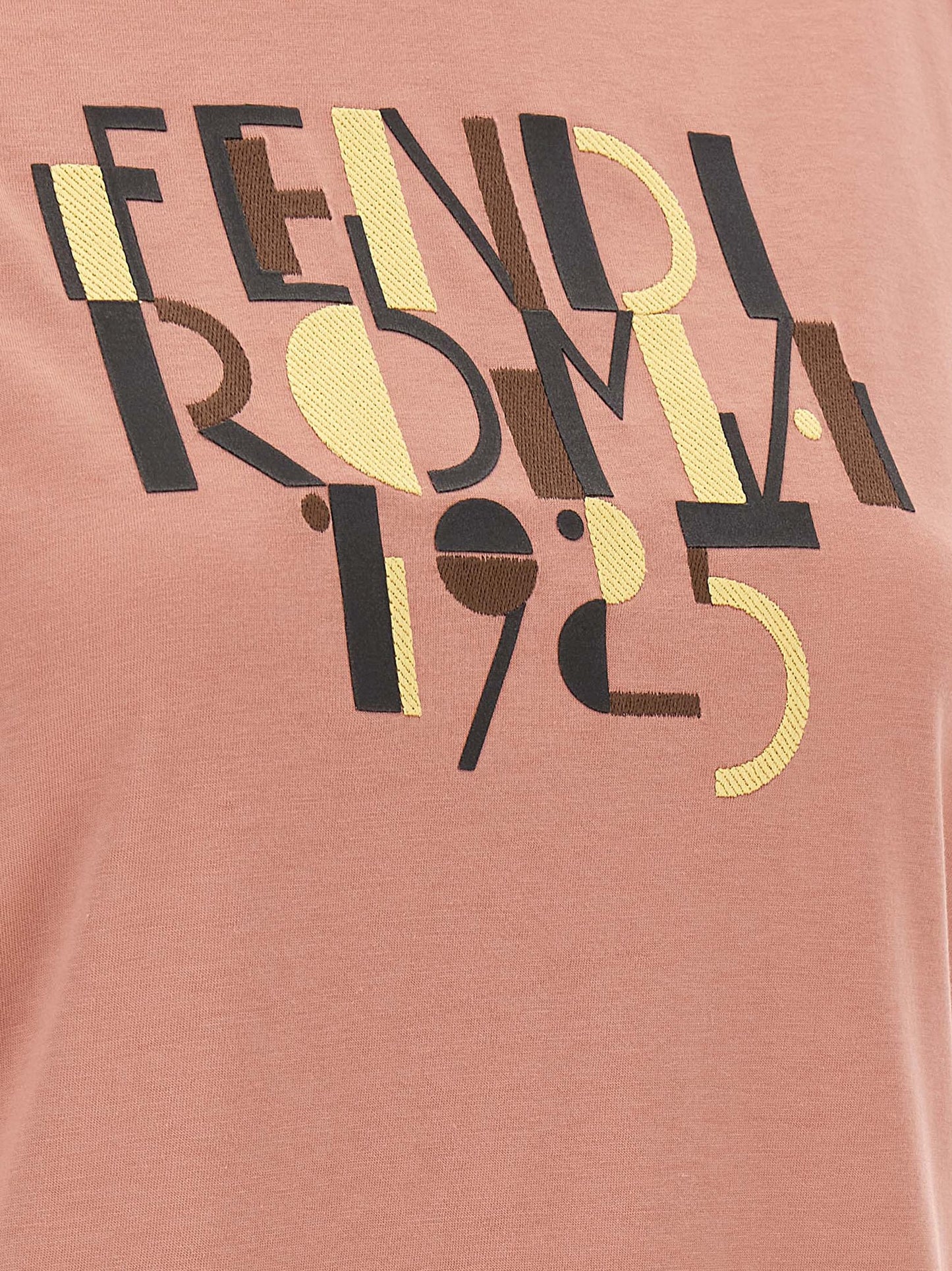 T-Shirt by Fendi for women in cotton multicolor, pink & print showcases a unassuming silhouette, artfully detailed with a refined and unassuming for a sophisticated, contemporary look.