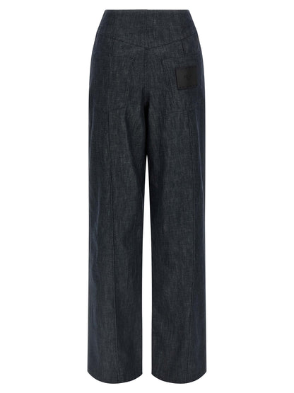 Jeans by Fendi for women in cotton denim blue & signature presents a refined pantology silhouette, artfully defined by a refined pantology wide, long, and a sophisticated high rise.