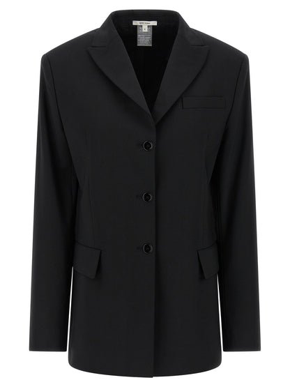 This Blazer by Nensi Dojaka for women in polyester & virgin wool black presents a tailored silhouette, meticulously tailored with a tailored split neckline and distinctive for a tailored finish.