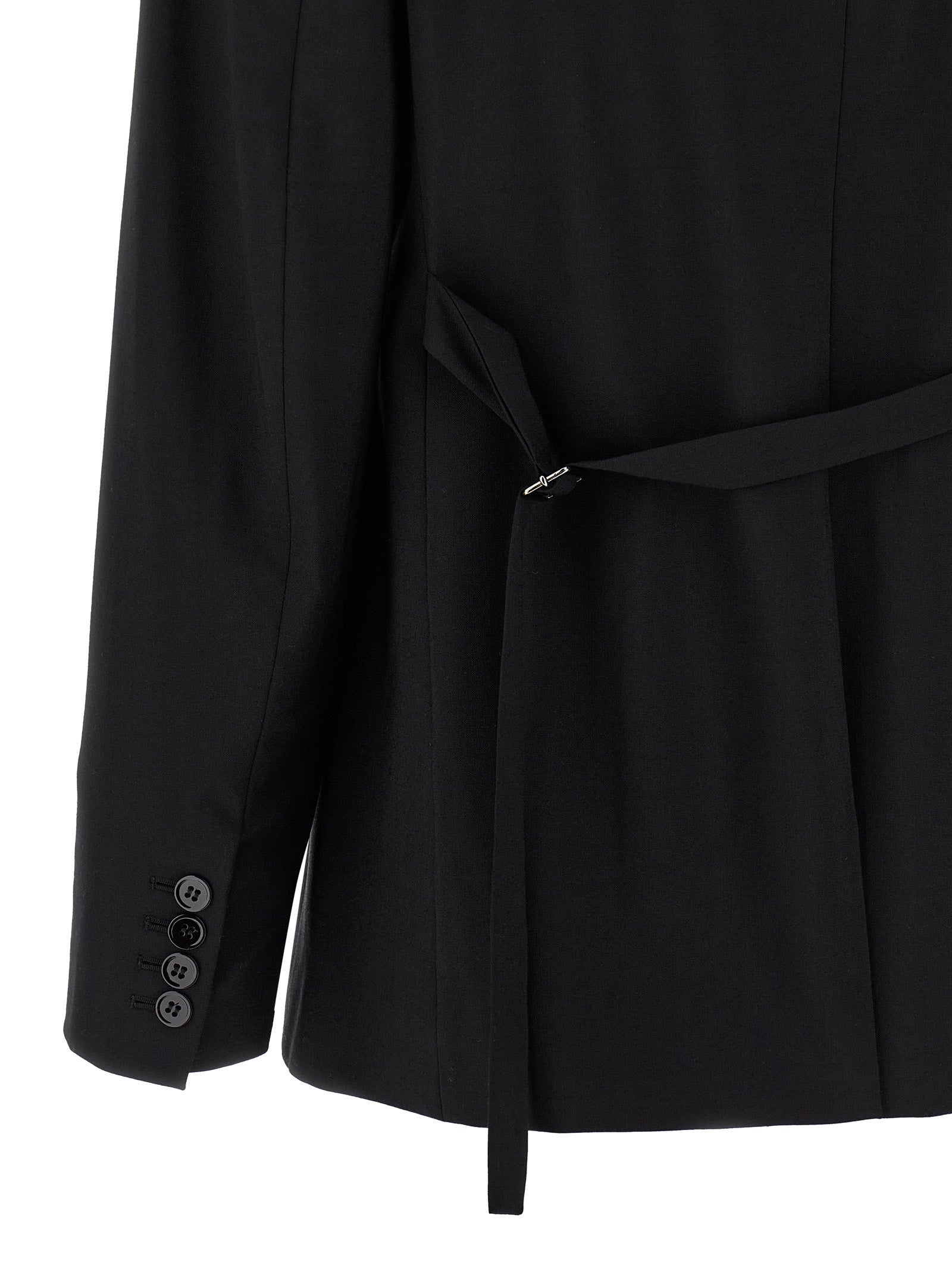 This Blazer by Nensi Dojaka for women in polyester & virgin wool black presents a tailored silhouette, meticulously tailored with a tailored and distinctive for a tailored finish.