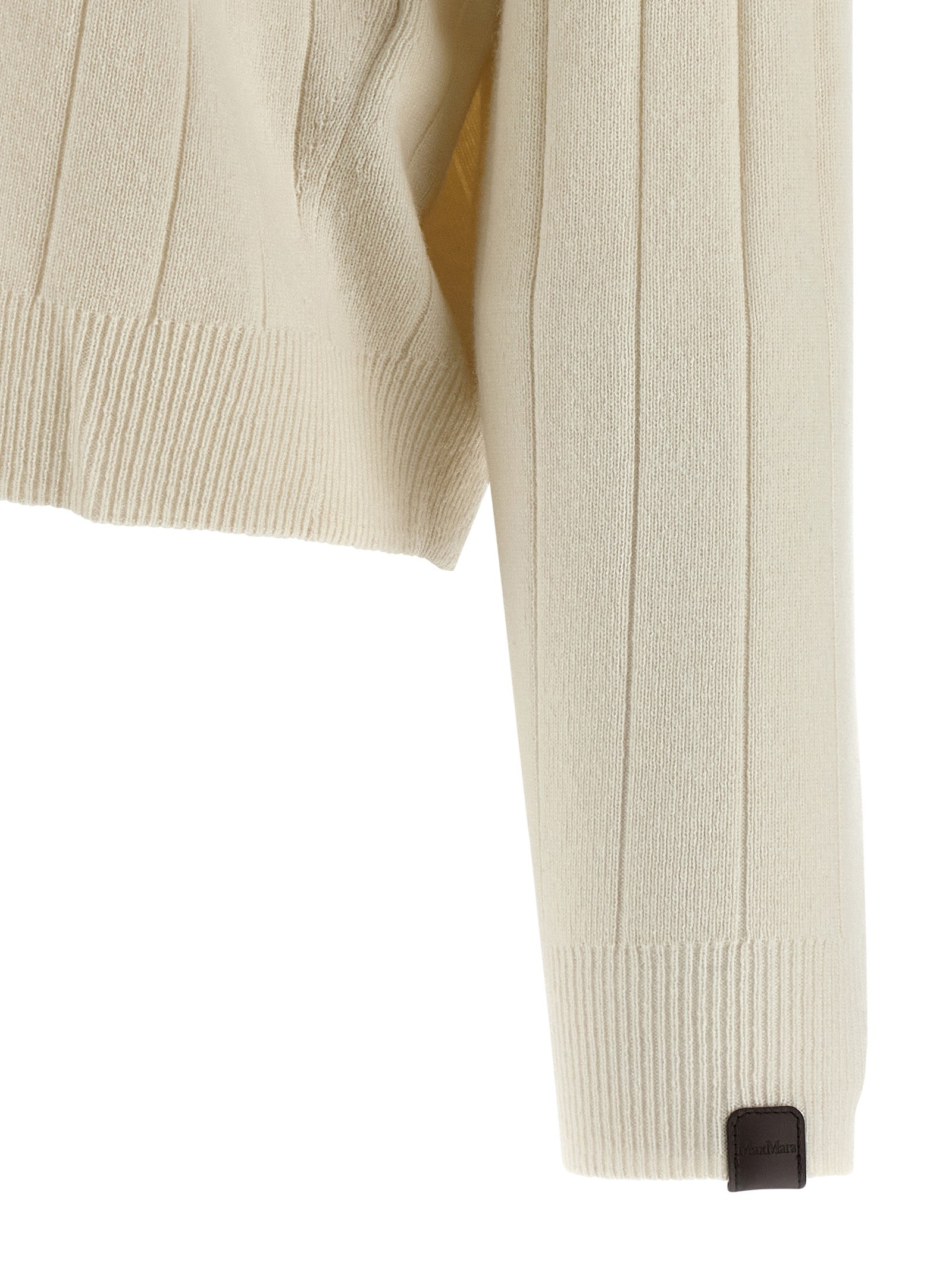 Hooded Cardigan by Max Mara for women in cashmere & leather white features an impeccable silhouette, showcasing a sophisticated and detail for a truly impeccable finish.